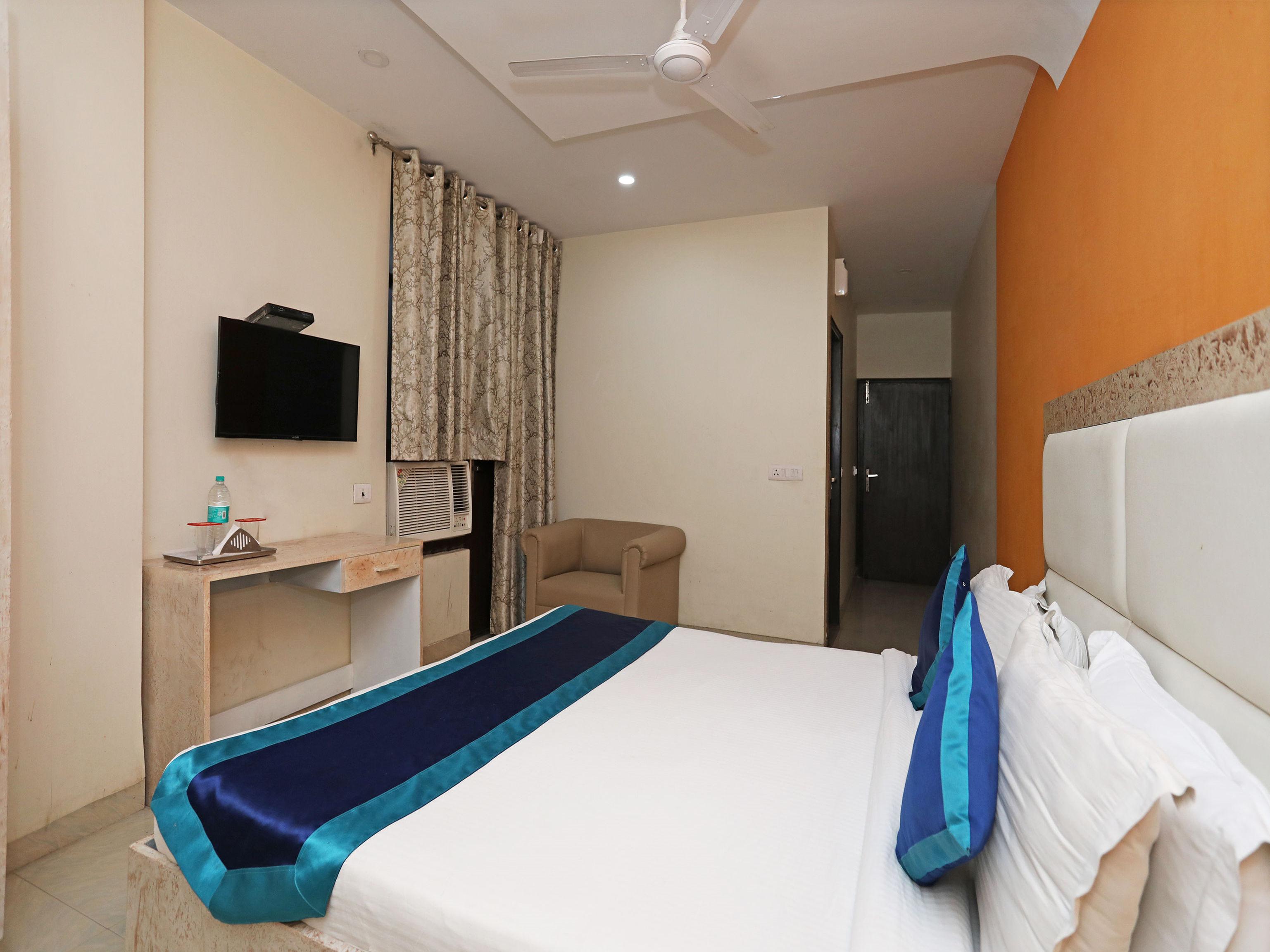 Hotel The Rts Plaza Neu-Delhi Exterior foto