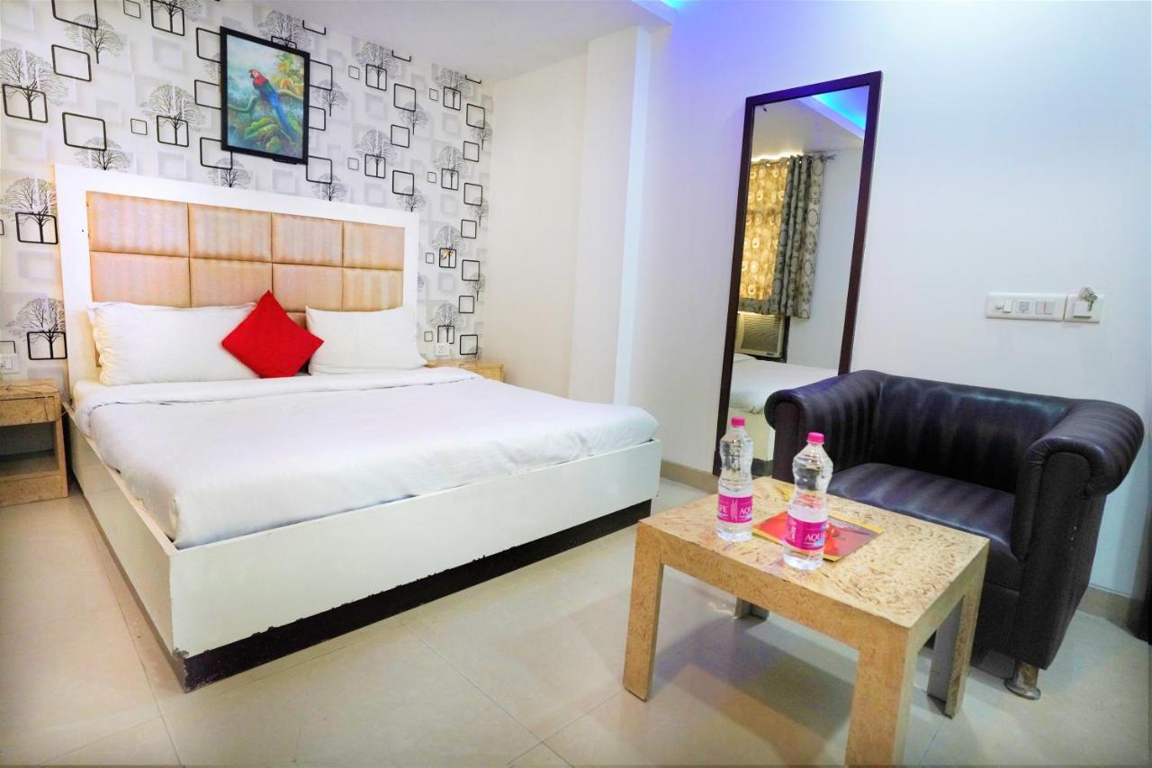 Hotel The Rts Plaza Neu-Delhi Exterior foto