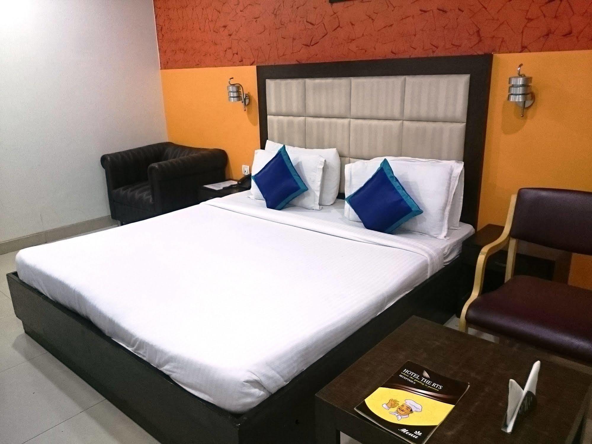 Hotel The Rts Plaza Neu-Delhi Exterior foto