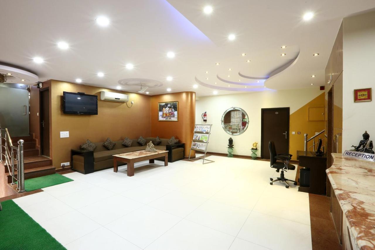 Hotel The Rts Plaza Neu-Delhi Exterior foto