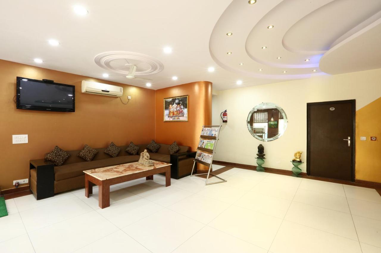 Hotel The Rts Plaza Neu-Delhi Exterior foto