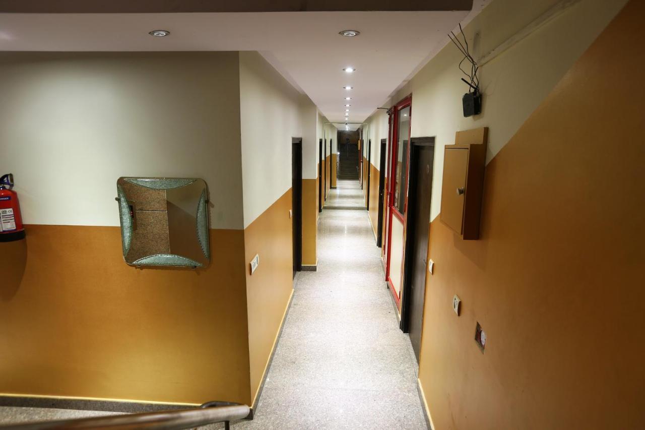 Hotel The Rts Plaza Neu-Delhi Exterior foto