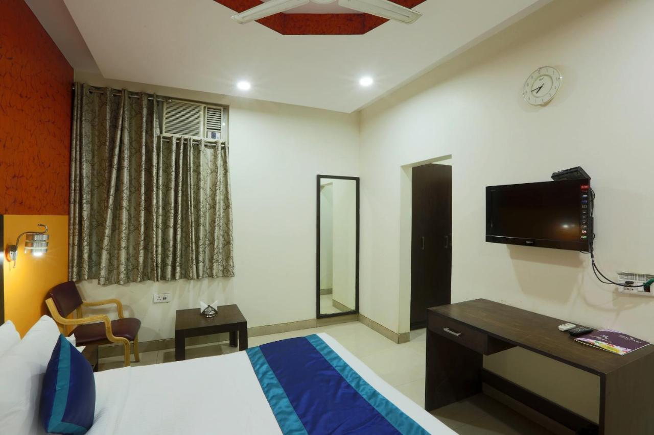 Hotel The Rts Plaza Neu-Delhi Exterior foto