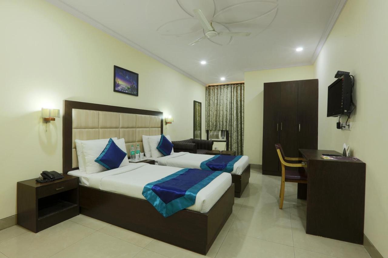 Hotel The Rts Plaza Neu-Delhi Exterior foto
