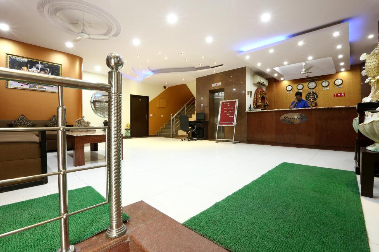 Hotel The Rts Plaza Neu-Delhi Exterior foto