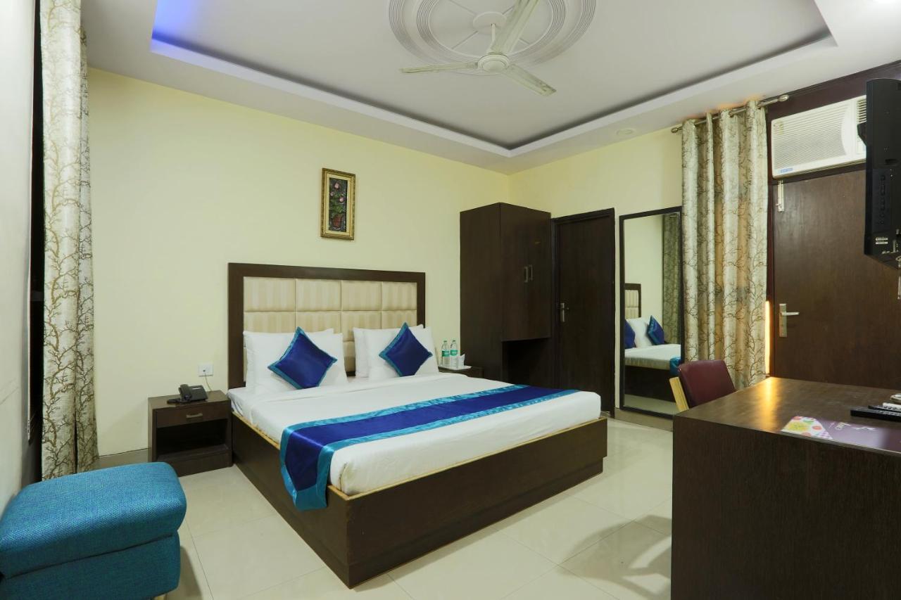 Hotel The Rts Plaza Neu-Delhi Exterior foto